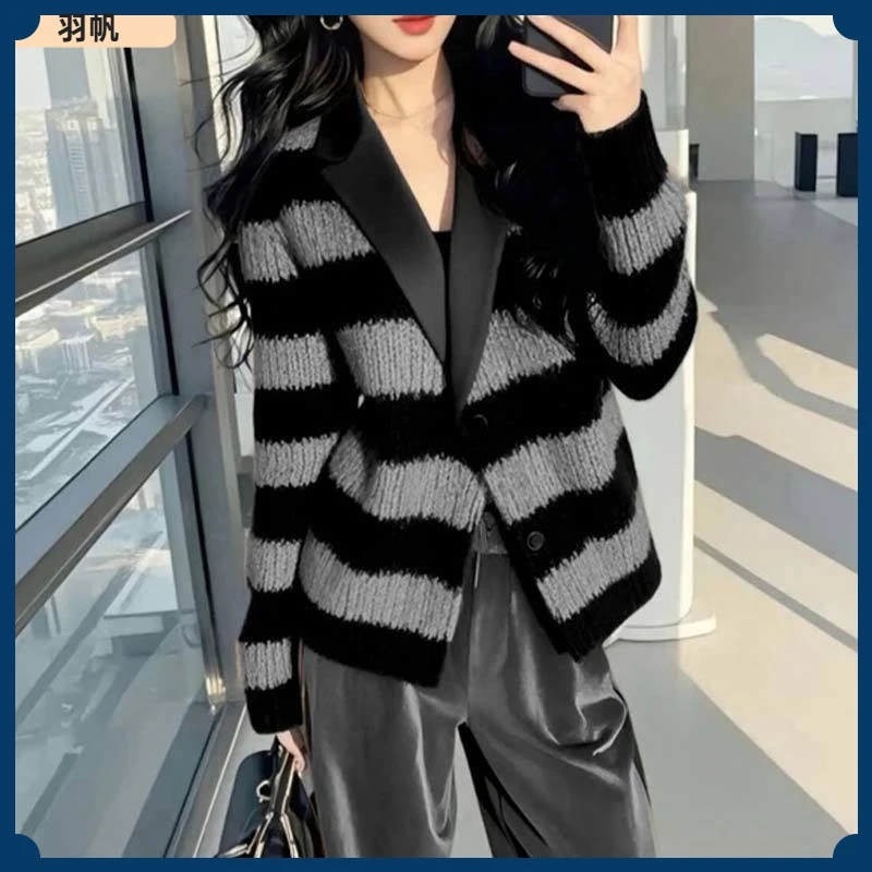 1高级感灰色条纹毛衣外套2025年春秋季气质减龄休闲针织开衫女I