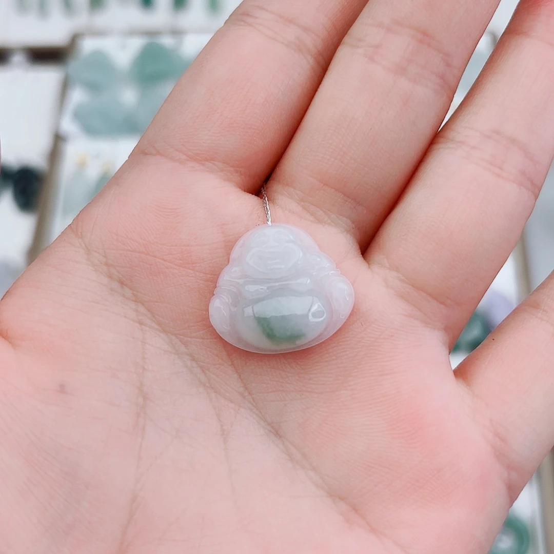 翡翠颈饰未镶嵌佛公