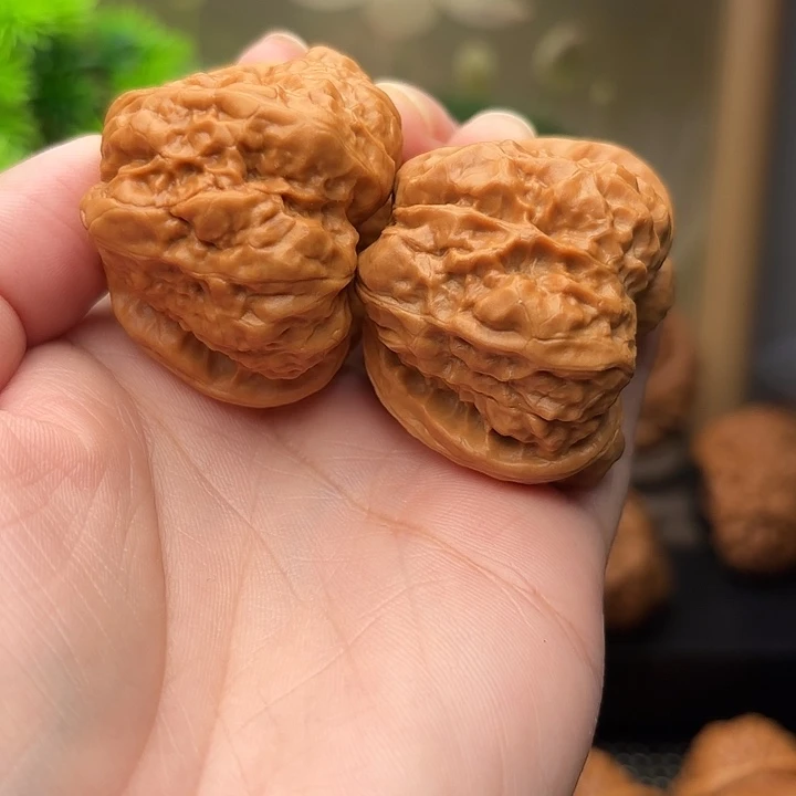 发***富文玩核桃把件核桃