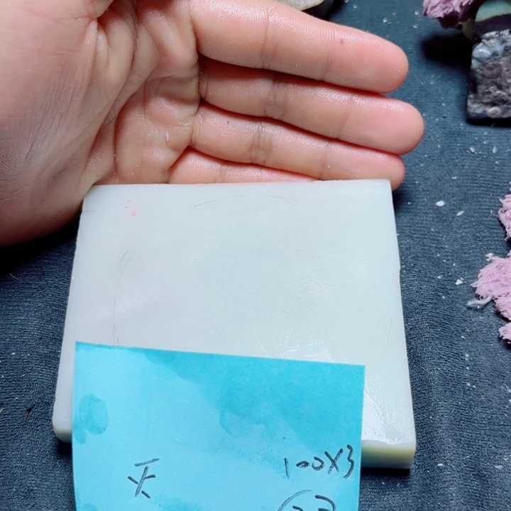 灭***霸和田玉（糖玉）未镶嵌珠宝奇石