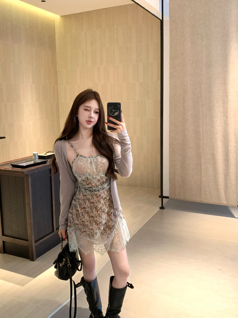 纯欲温柔风蕾丝拼接高级感吊带碎花连衣裙女+灰色针织开衫套装