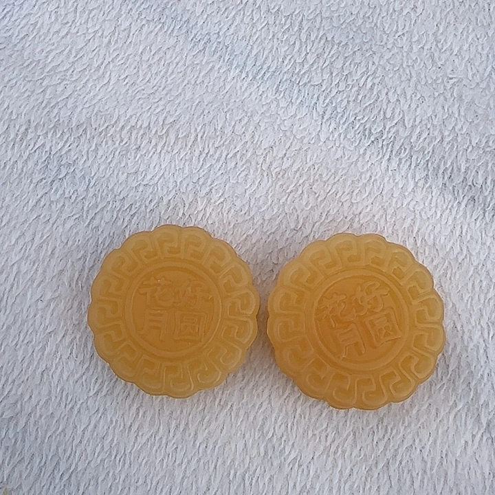 未镶嵌石英质玉车挂