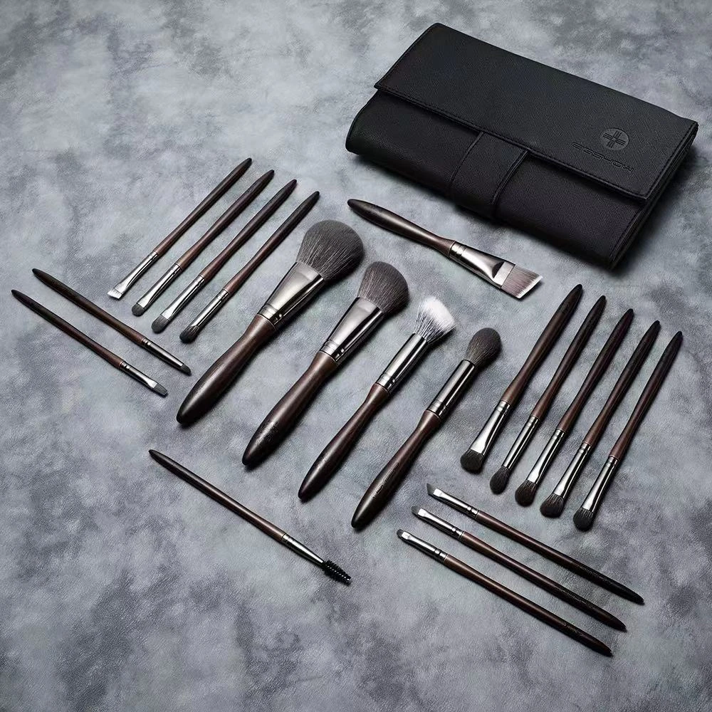 EIGSHOW中国龙套装动物毛羊毛柔软眼影腮红散粉遮瑕全套正品软毛