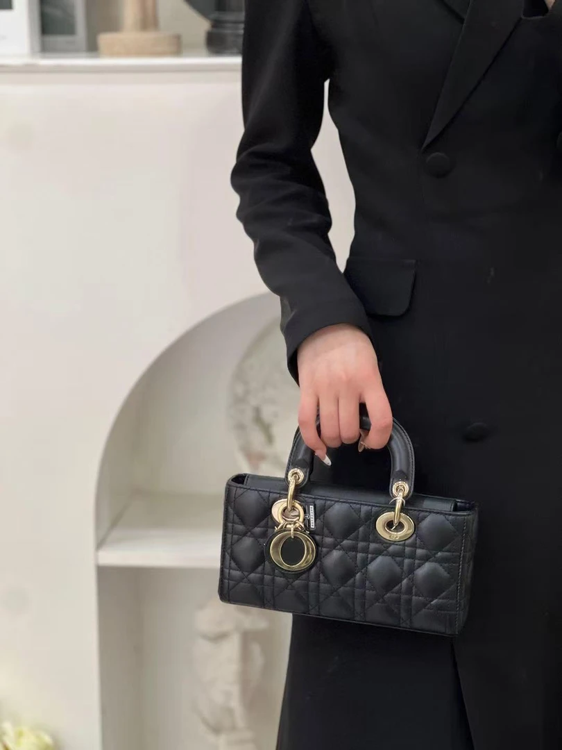 99新 DIOR/迪奥 横版戴妃小号黑金羊皮/甄选