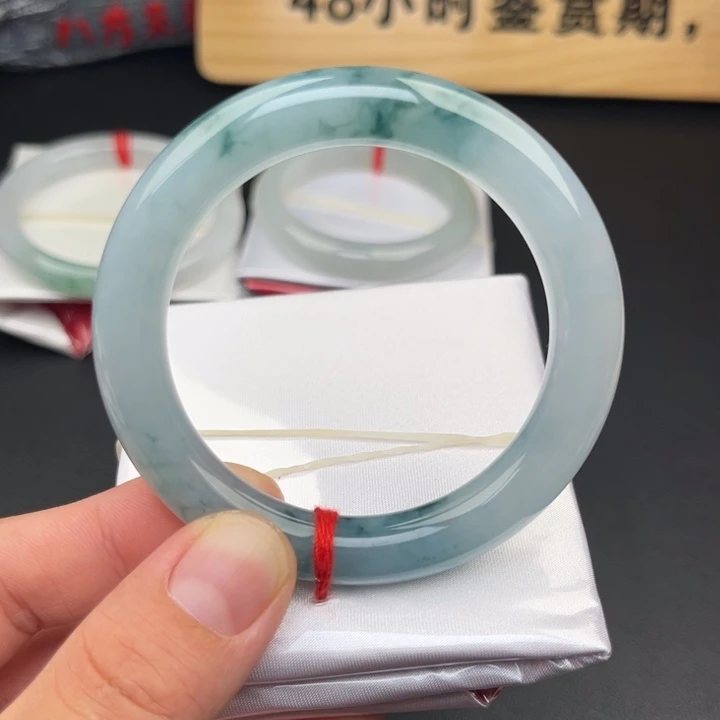翡翠未镶嵌手镯手镯