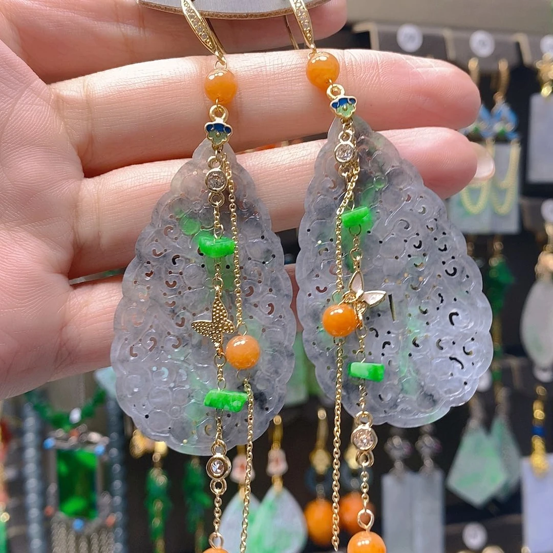 未镶嵌翡翠耳饰随***?翡翠