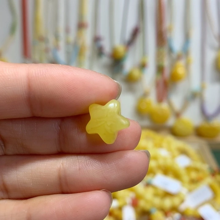 蜜蜡未镶嵌裸石配饰