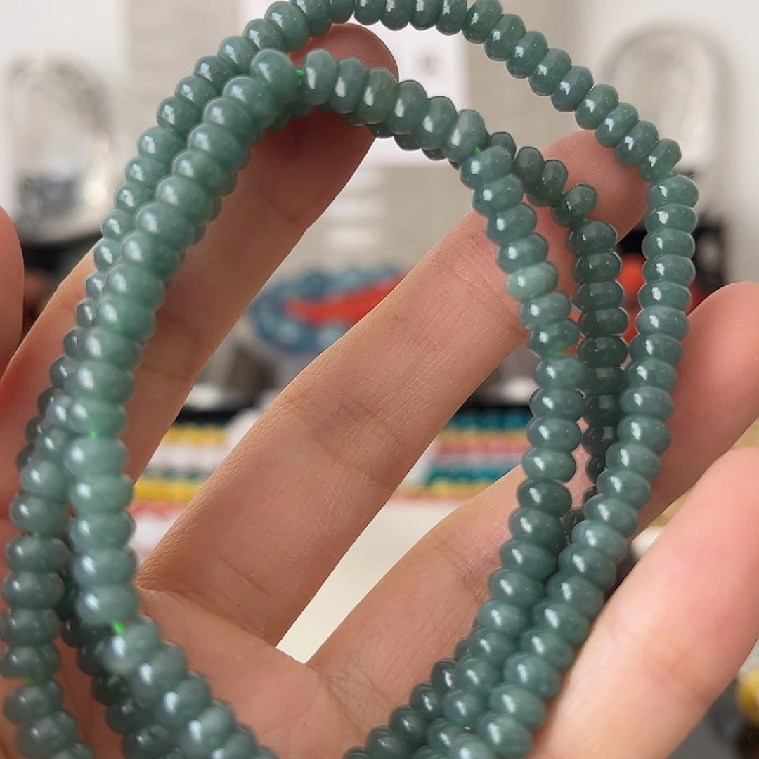 翡翠未镶嵌手链矿坑