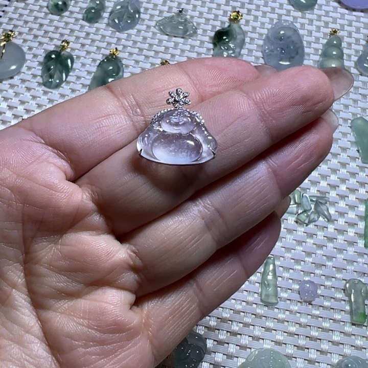 翡翠18K金镶嵌颈饰精品小佛