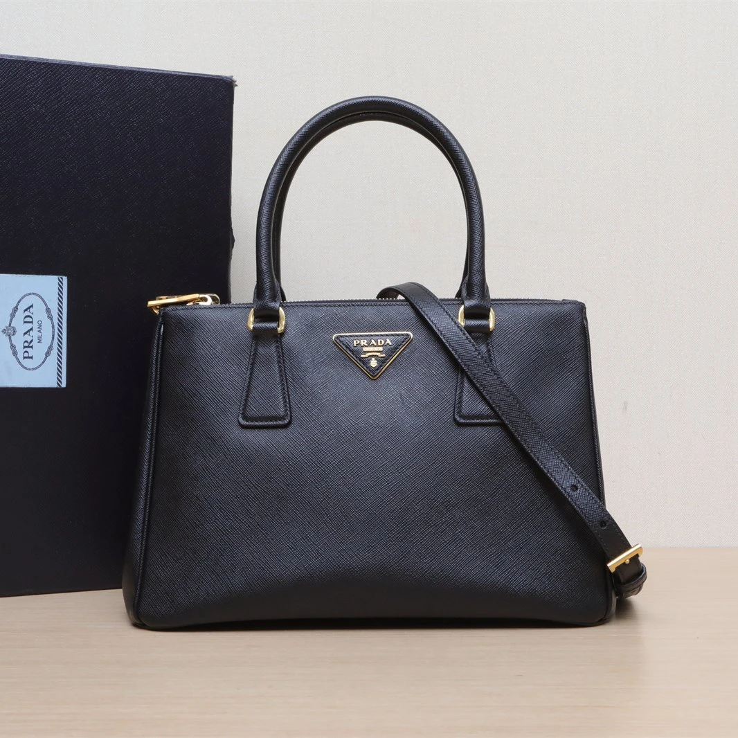 95新 Prada/普拉达 【Zanna】杀手包 中号 黑色 皮革C 金扣包