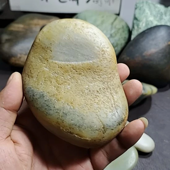未镶嵌和田玉（糖玉）挂件