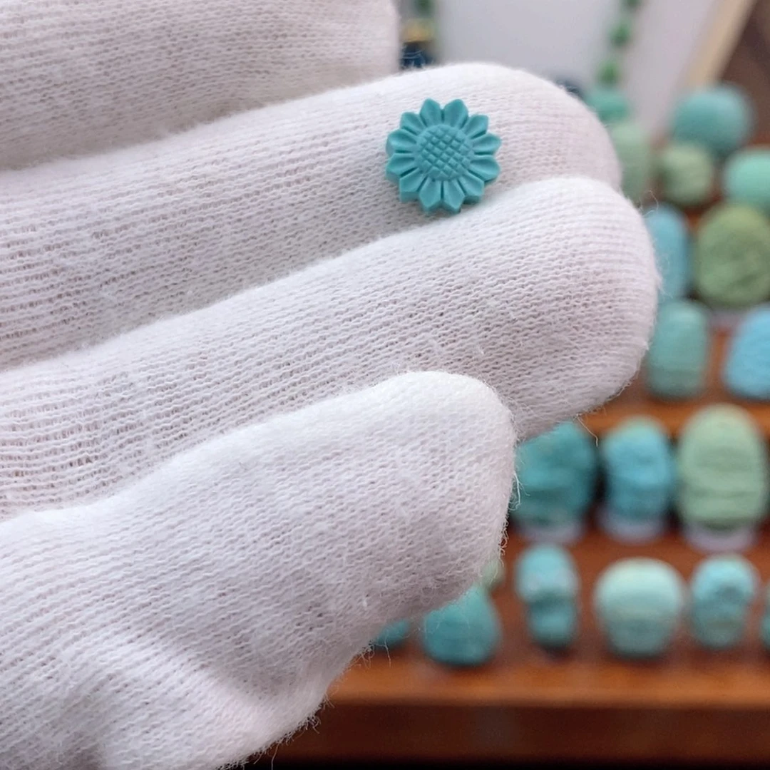 未镶嵌绿松石珠宝奇石