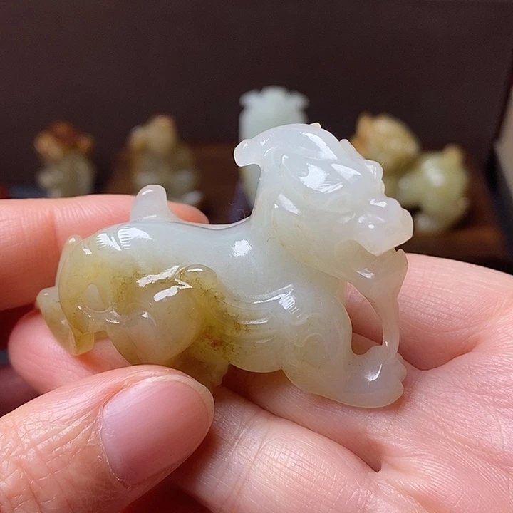 风***散和田玉（糖玉）未镶嵌挂件