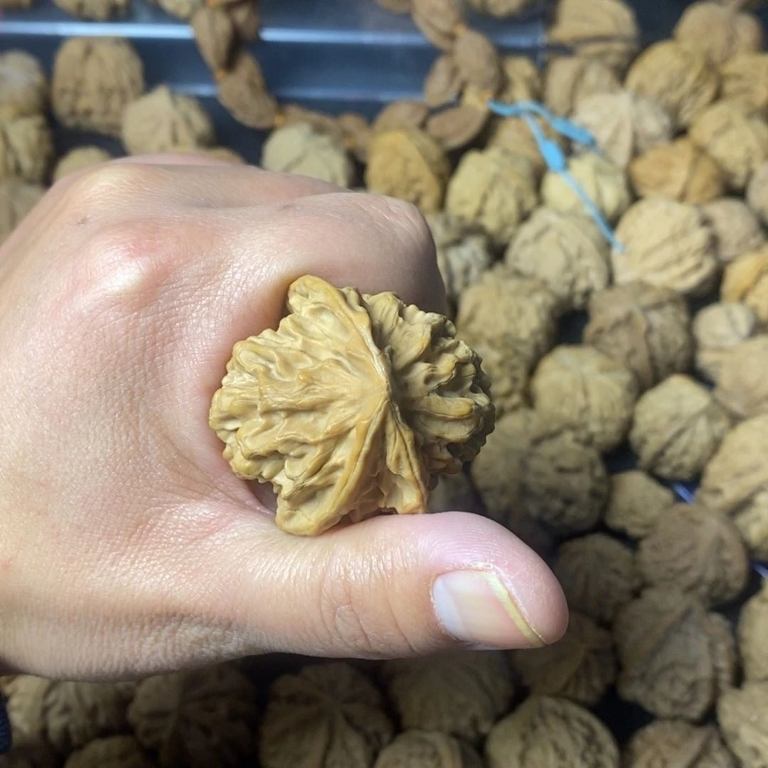 +***+文玩核桃吊坠文玩