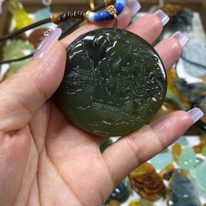 蛇纹石玉未镶嵌吊坠