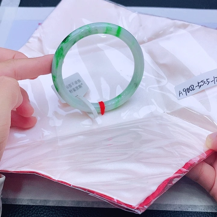 未镶嵌手镯翡翠翡翠