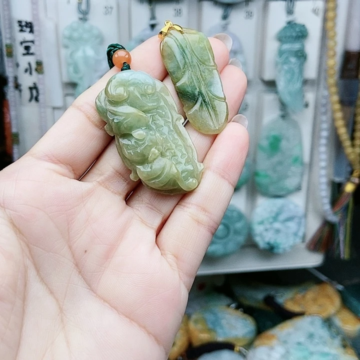 翡翠未镶嵌颈饰翡翠