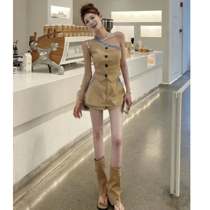 气质名媛高级感穿搭套装女夏季纯欲辣妹斜肩排扣上衣高腰显瘦裙裤