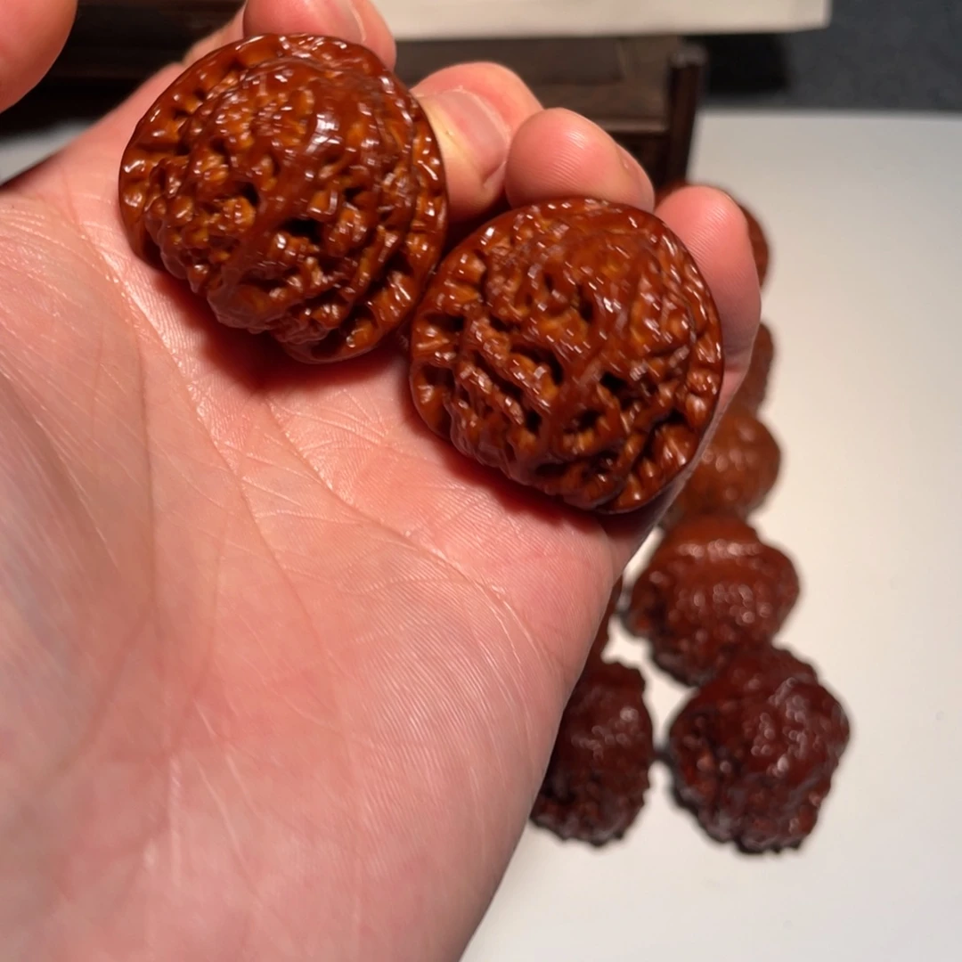 m***o桃核吊坠白狮子20WCH#00#