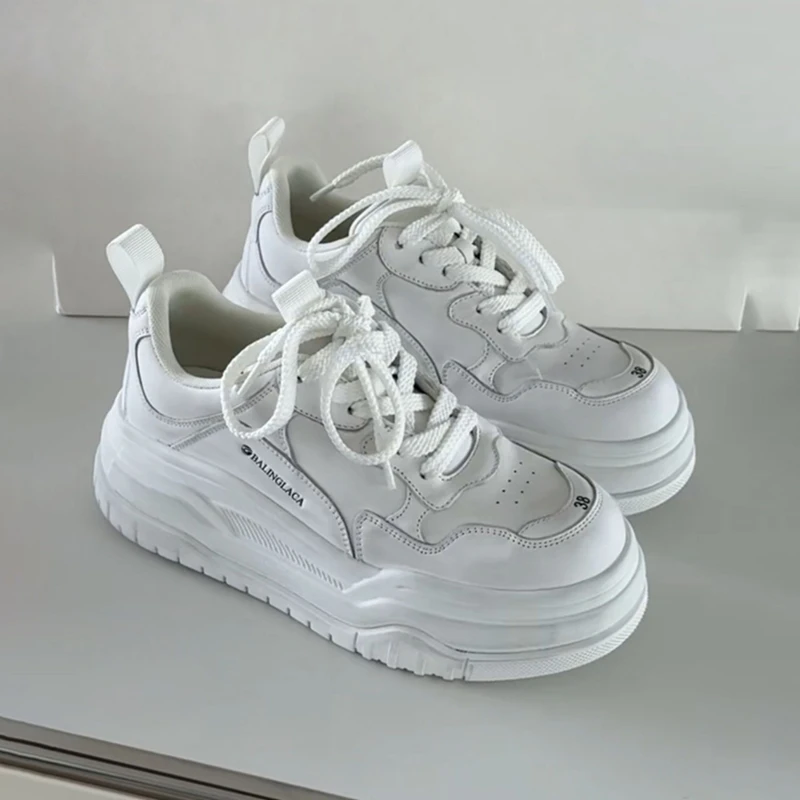 诗歌兰厚底增高小白鞋女2025新款真皮轻便百搭运动休闲板鞋950-3