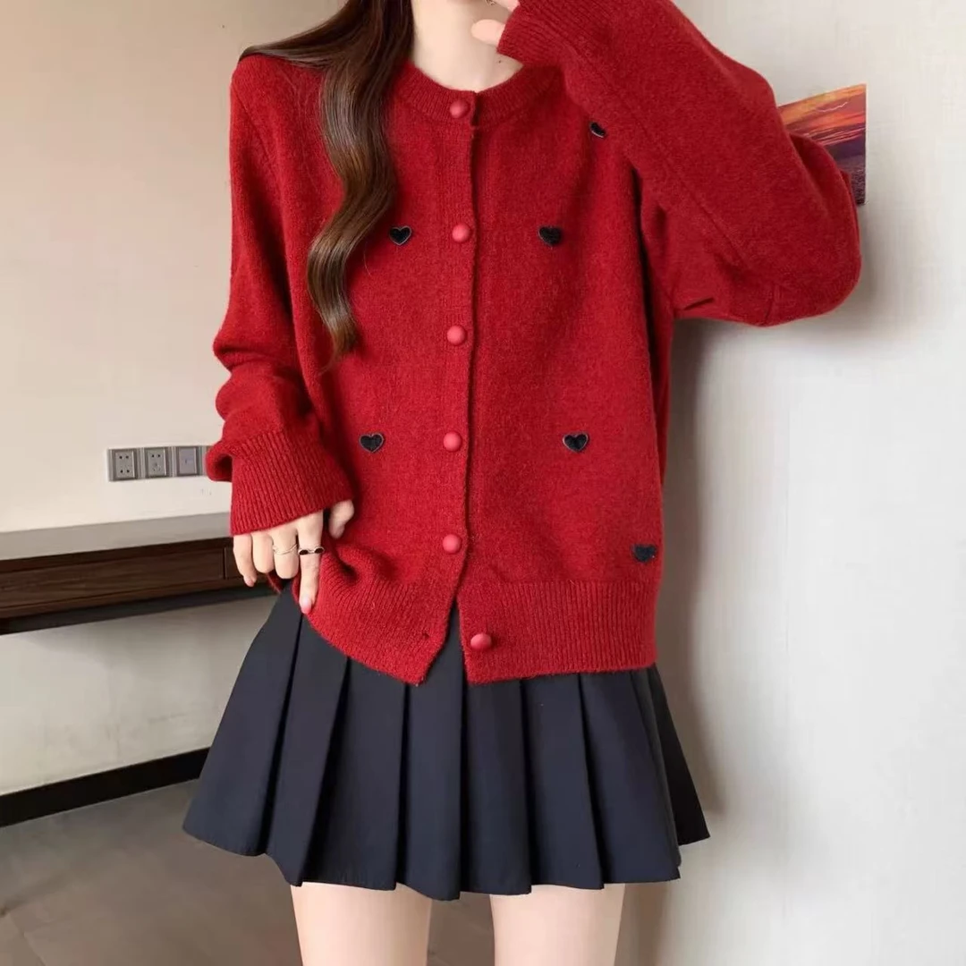 秋冬韩系爱心设计圆领针织开衫女纯色百搭上衣