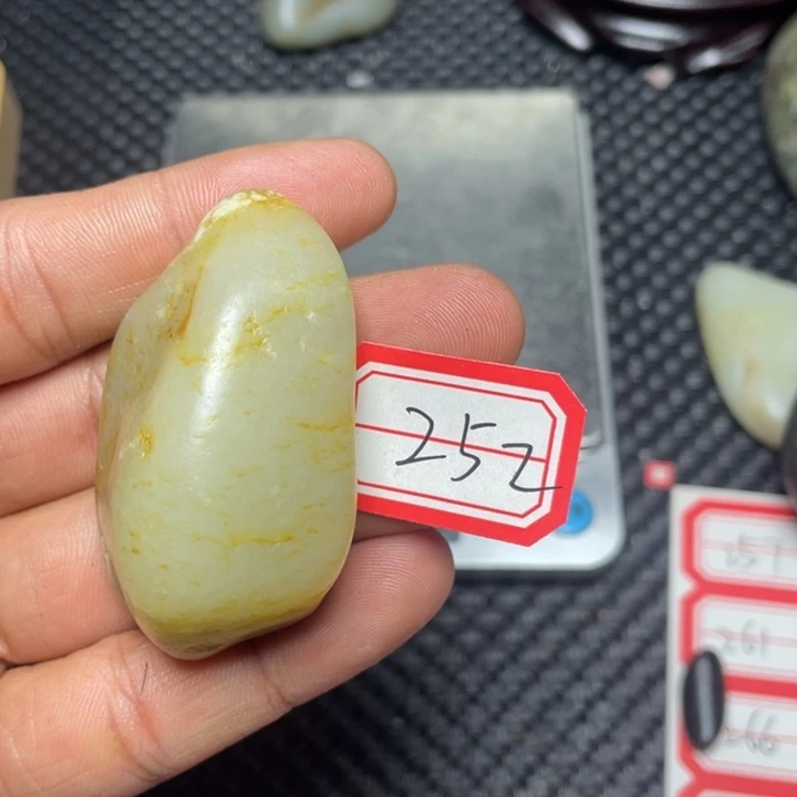 颈饰未镶嵌和田玉252