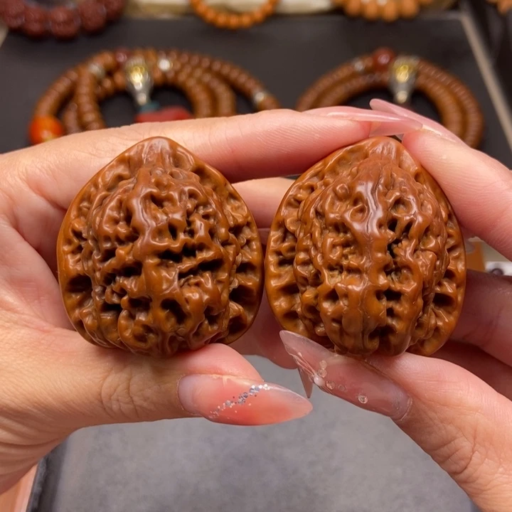 文玩核桃吊坠菩提