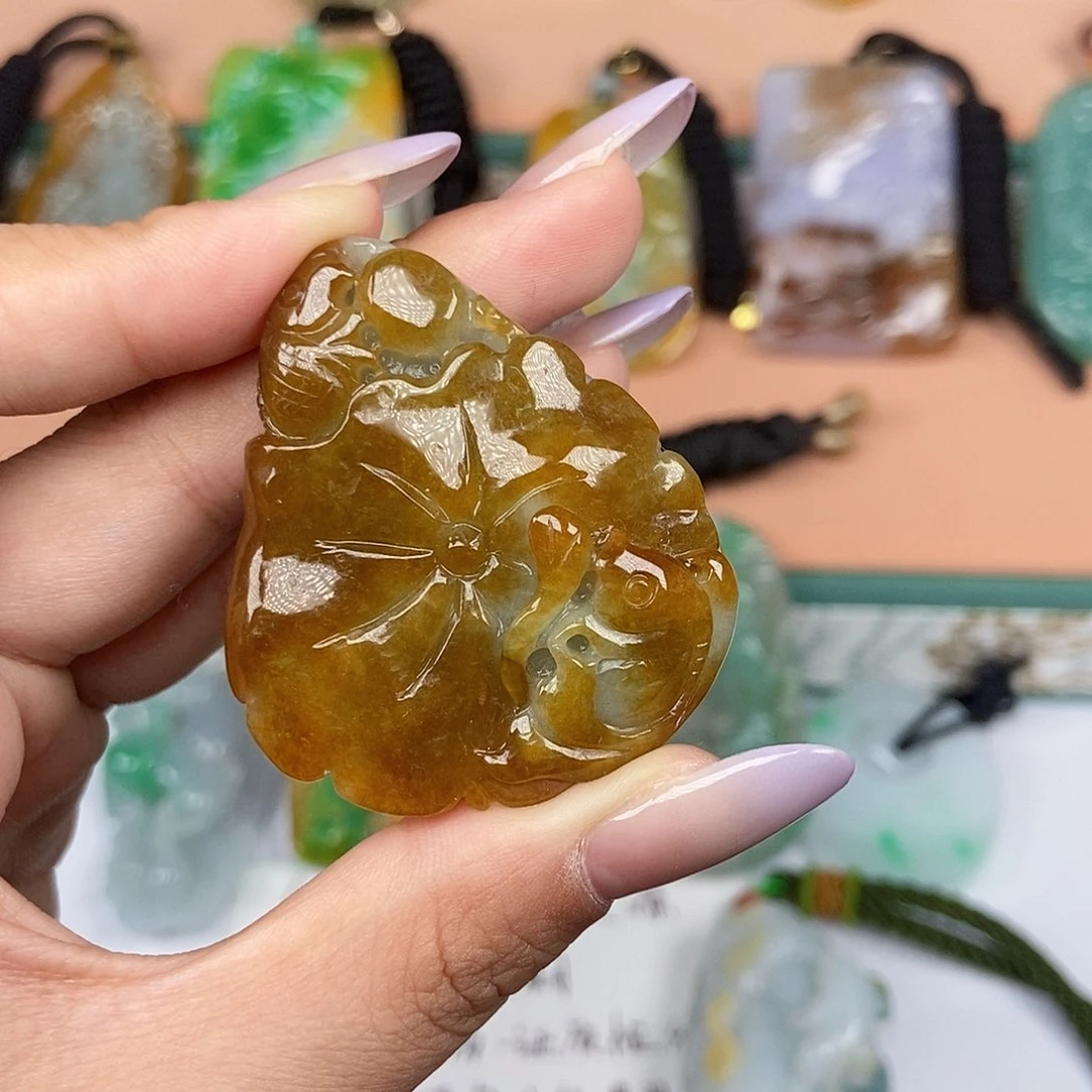 翡翠未镶嵌颈饰天然翡翠A货
