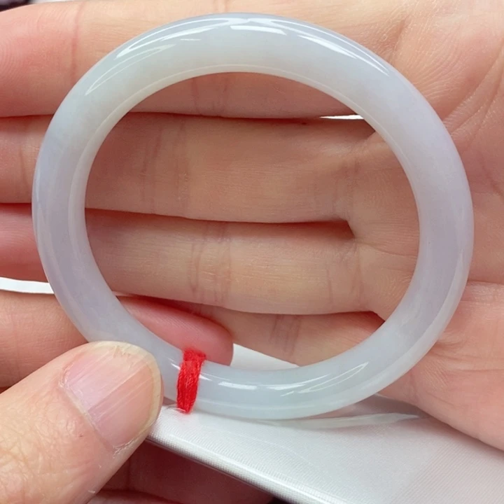 翡翠手镯未镶嵌53圈