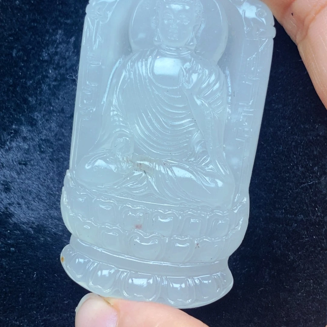 颈饰未镶嵌石英岩玉