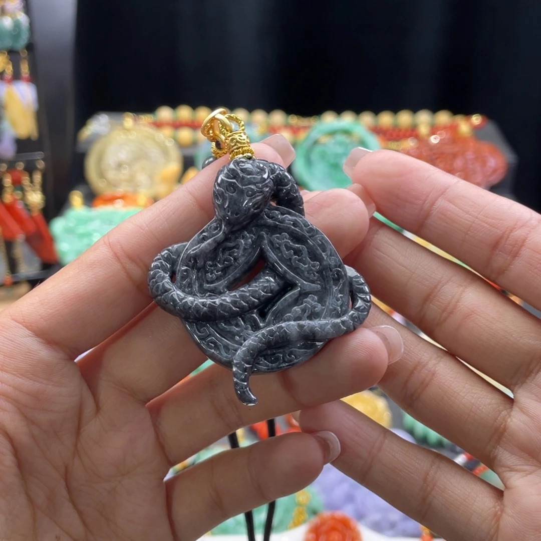 翡翠颈饰未镶嵌代编织