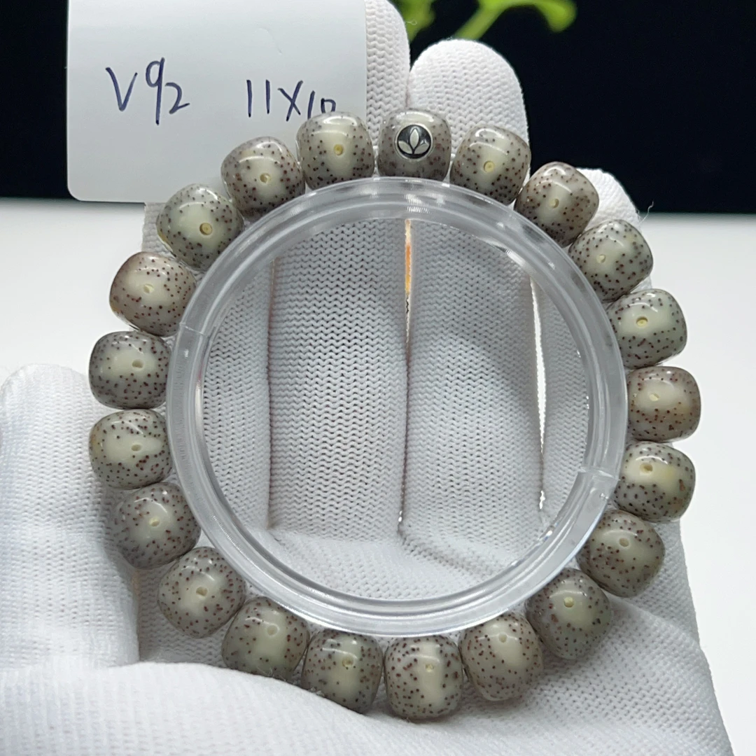 V92白标糯冰奶奶灰11*10正月大留白月朗星稀一物一图星月菩提手串