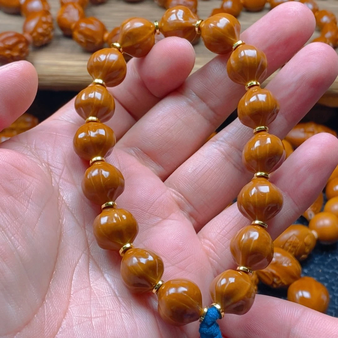 橄榄核手串/手链老料1.35×1.4蜜桃臀素串（去霜）