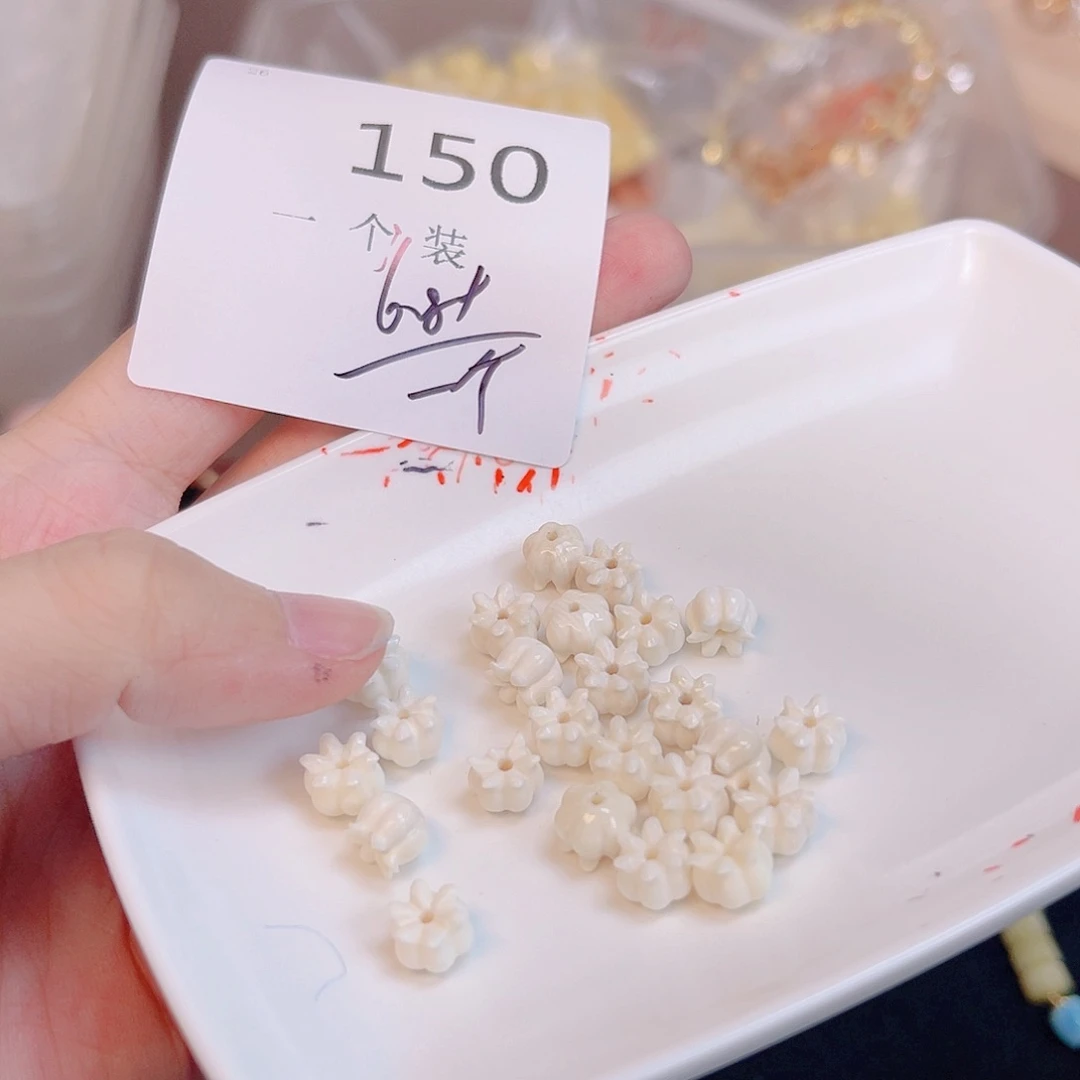 水晶珠宝半成品未镶嵌150 。