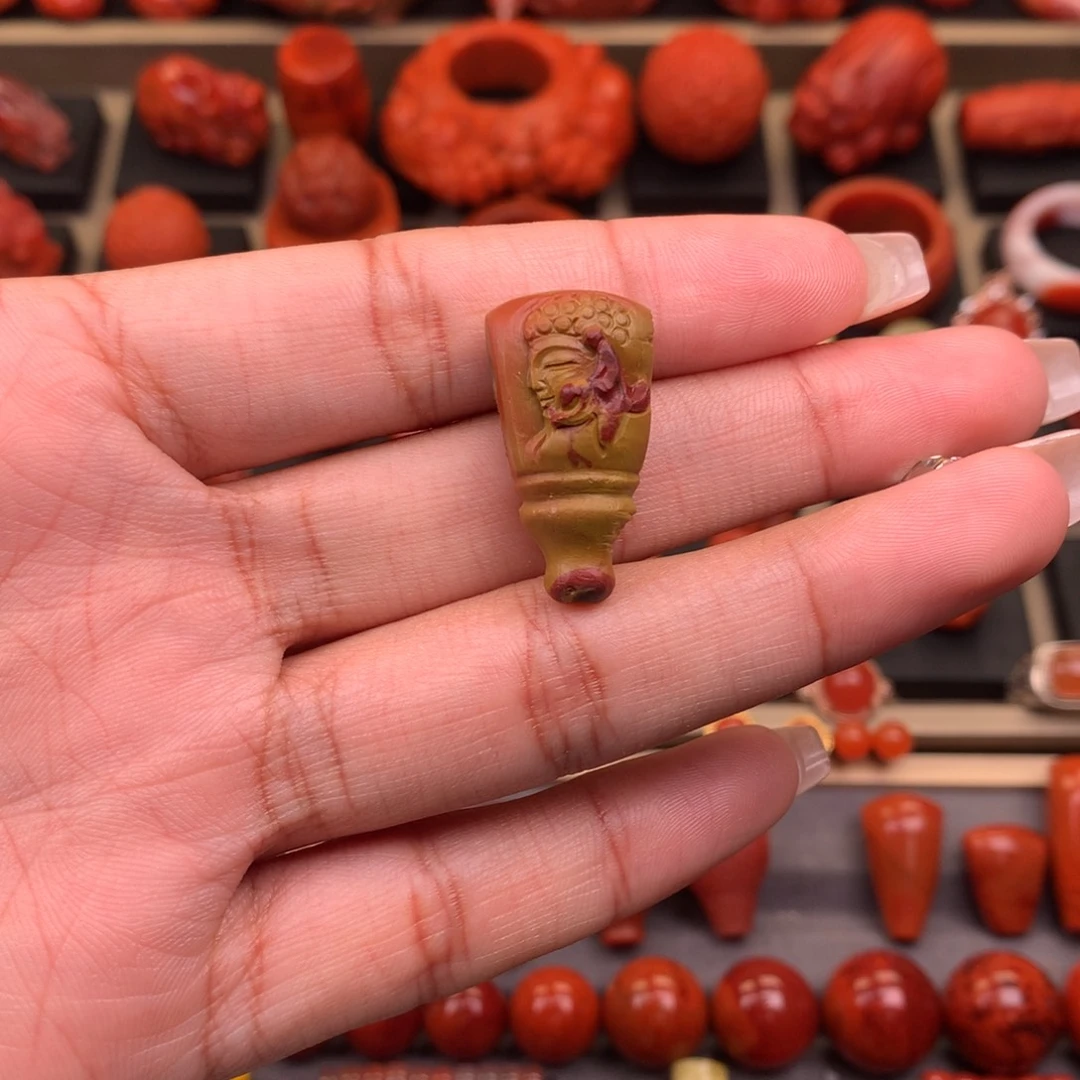 南红玛瑙未镶嵌包浆三通14