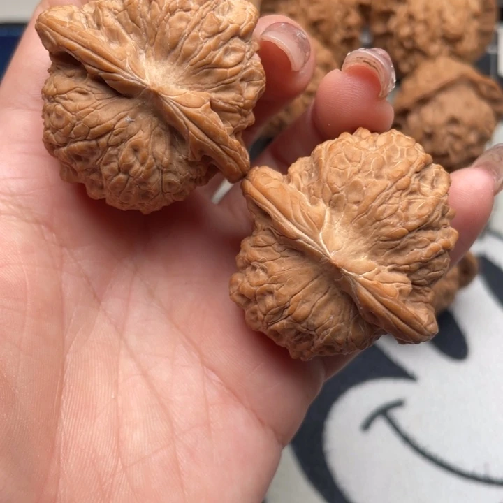 文玩核桃把件果***爱血麒麟41