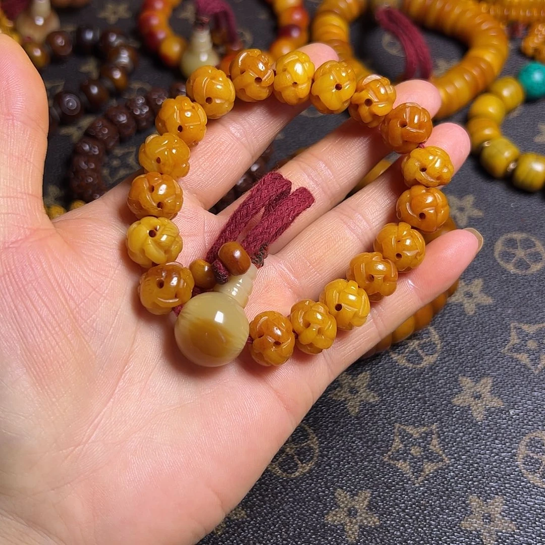 香榧木藏区手串牛骨