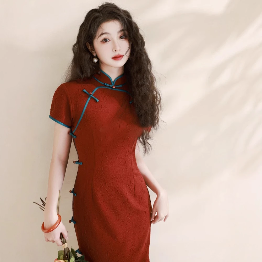 新中式故宫红旗袍2025春夏女中国风高级感复古气质订婚日常连衣裙