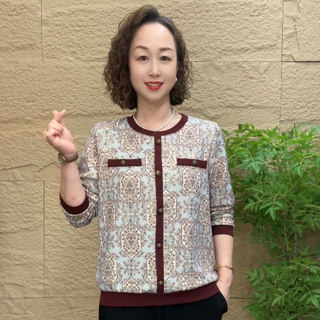 时尚妈妈装秋季宽松小香风气质减龄休闲女士长袖漂亮小衫百搭上衣