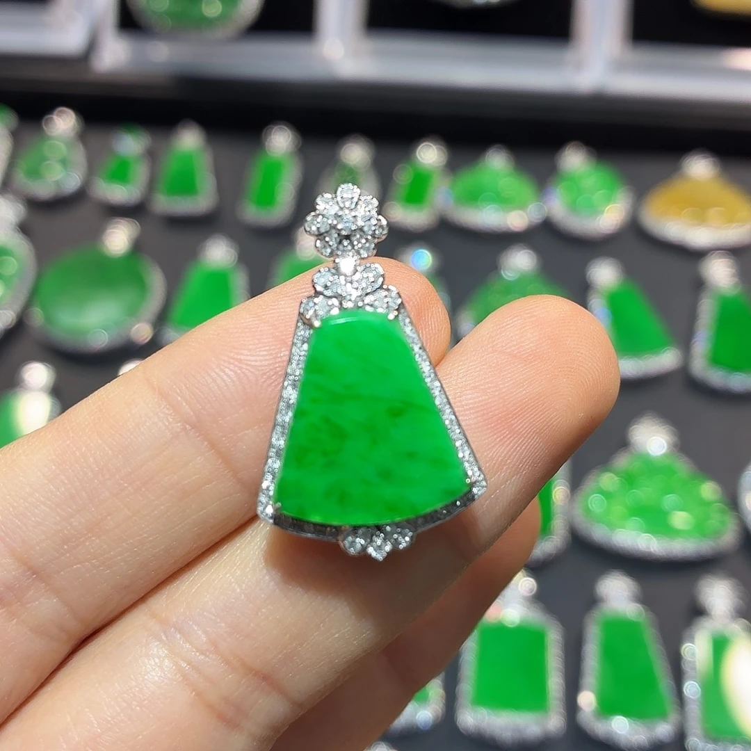 翡翠18K金镶嵌吊坠(不含链)翡翠