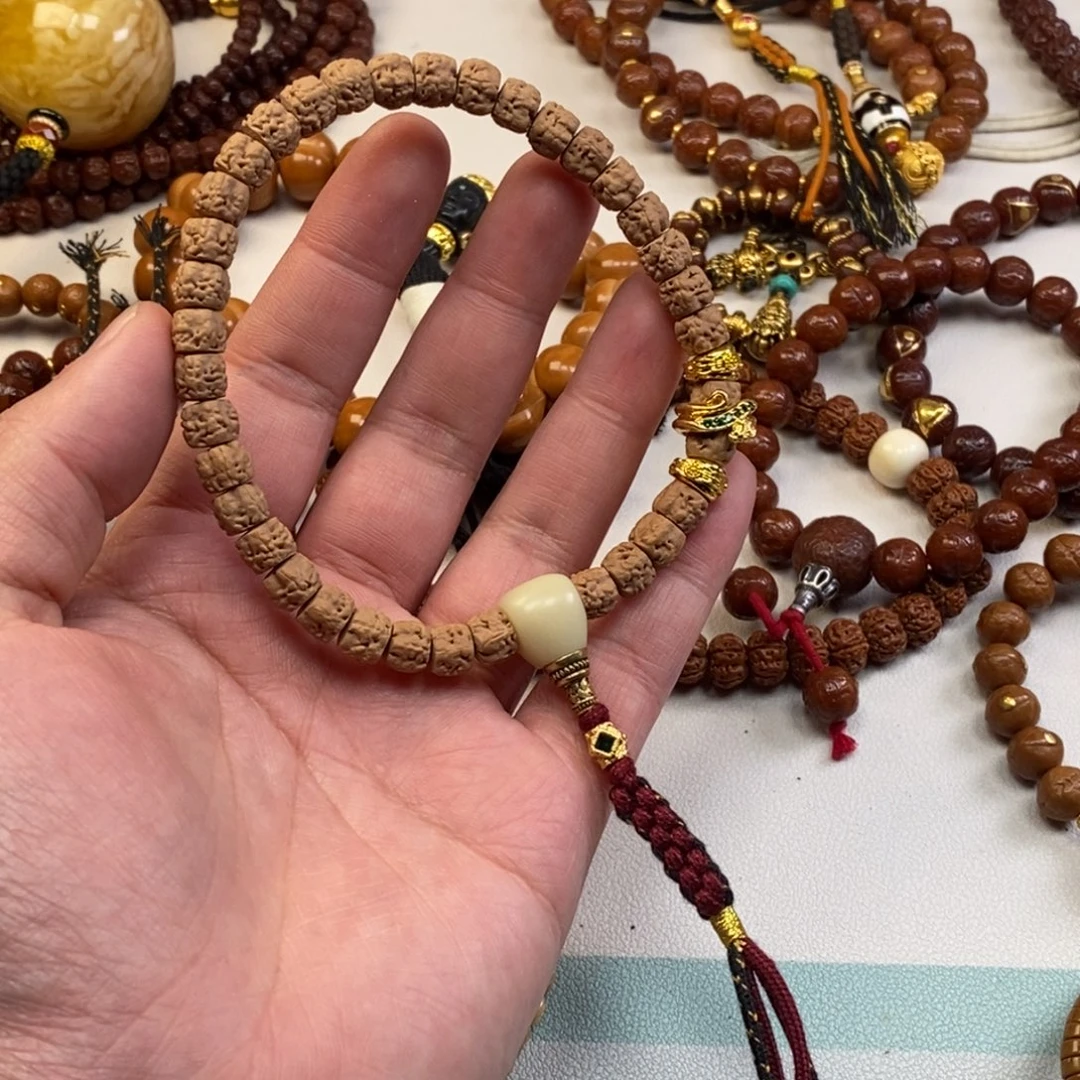 吊坠金刚菩提。。。。。。。。。。