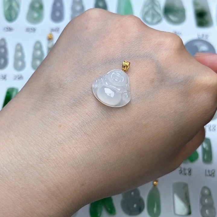 翡翠18K金镶嵌颈饰佛公