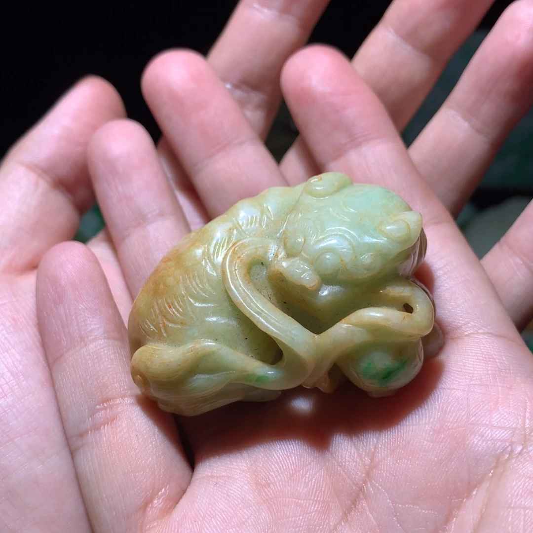 翡翠挂件未镶嵌不***忧