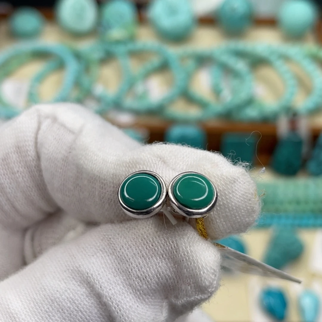 绿松石未镶嵌挂件