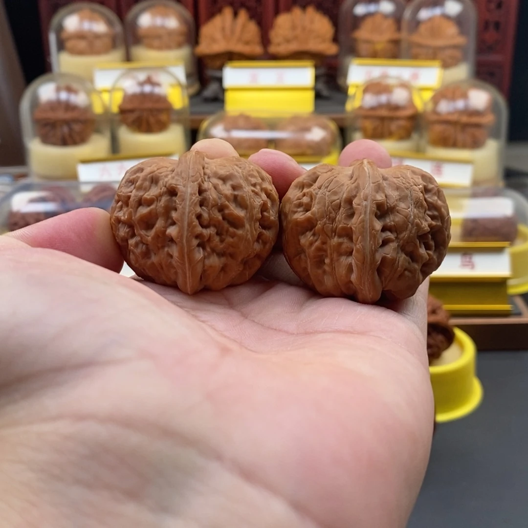文玩核桃吊坠平谷元宝，全品，尺寸41