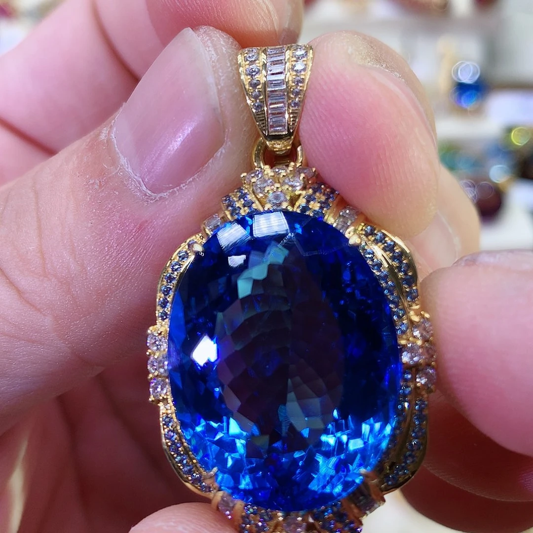 托帕石颈饰9K金镶嵌