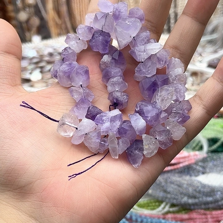 未镶嵌玛瑙/玉髓珠宝半成品一条薰衣草紫晶原石