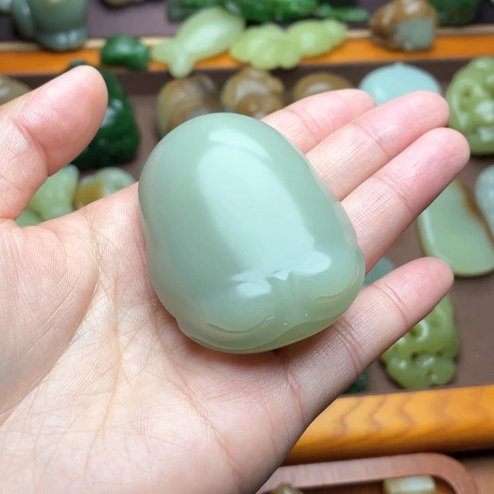 【闪购商品】颈饰未镶嵌和田玉朝**拾