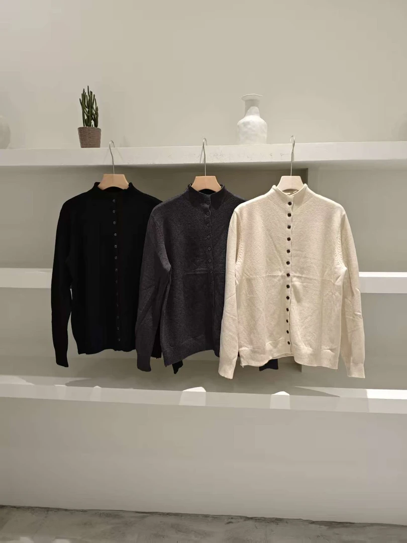 546秋冬新款时尚立领宽松单排扣长袖针织开衫女