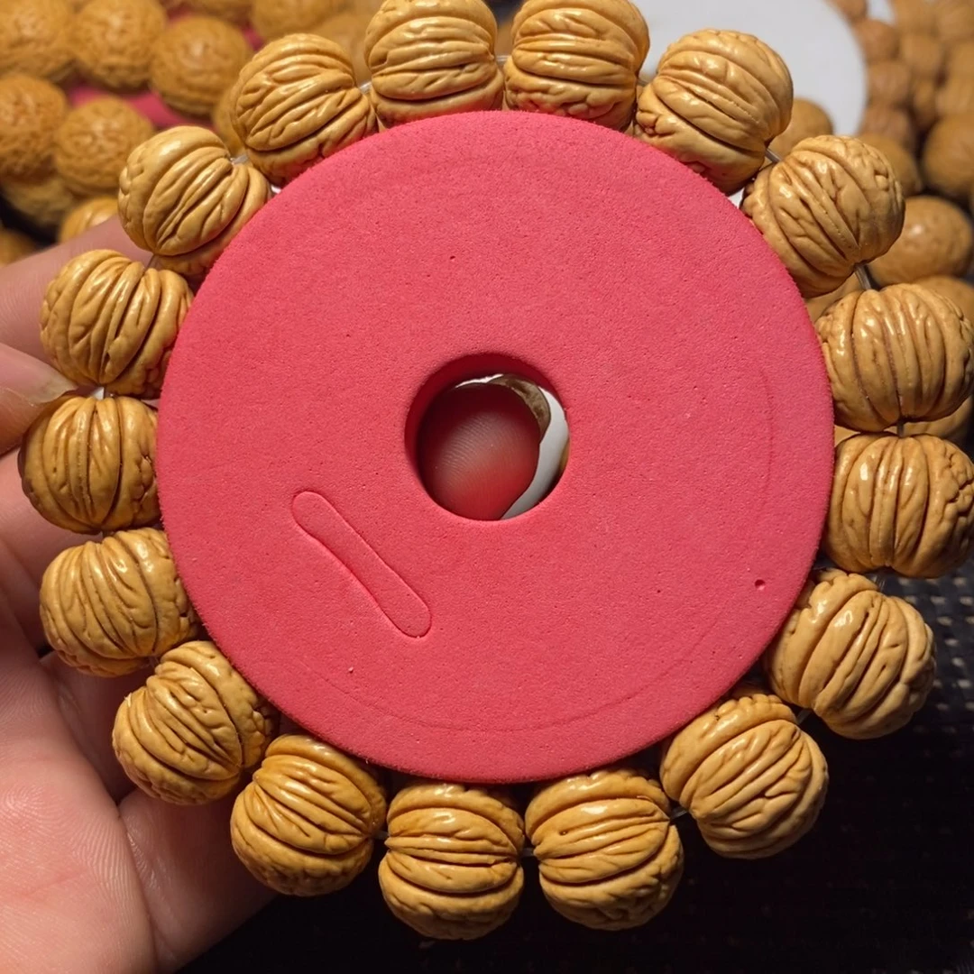 虚***着吊坠桃核桃核手串